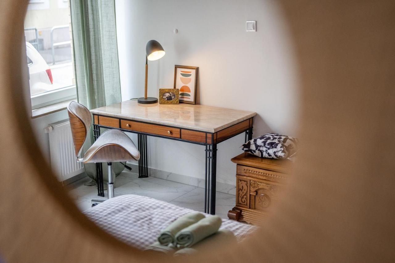 Wohlfuehlwohnung Mit 25 Qm Terrasse, Netflix Koblenz  Exterior photo